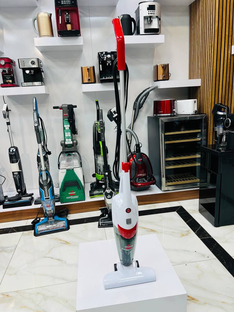 جاروبرقی عصایی بیسل اصلی مدل  FeatherWeight 2024G